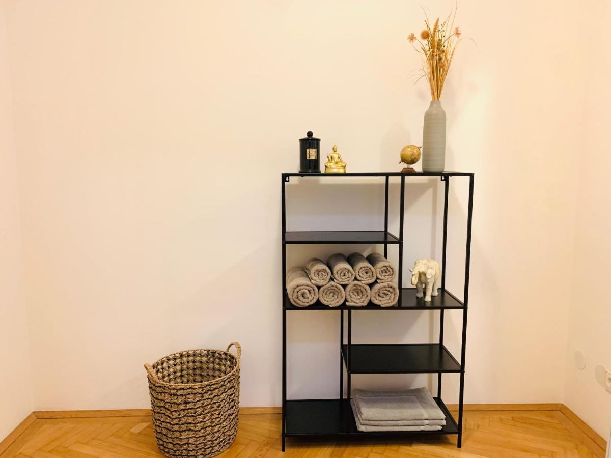 Ruhige Wohnung Im Gasometer Wien *Wifi*U3*Netflix* Exteriör bild